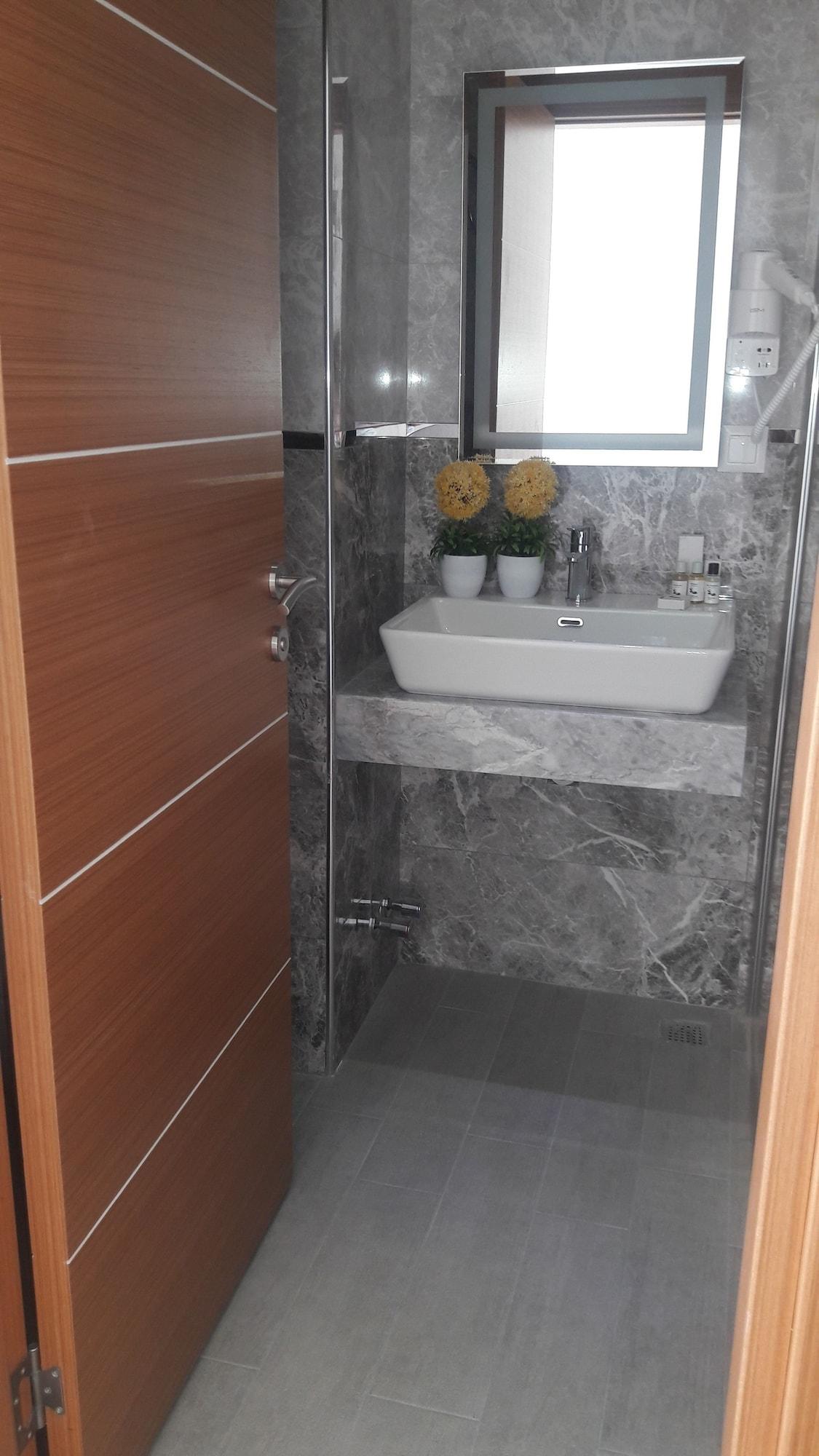Exelans Otel 3*