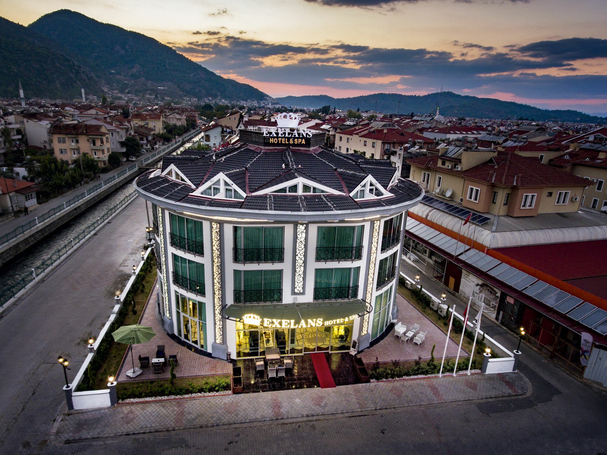 Otel Exelans